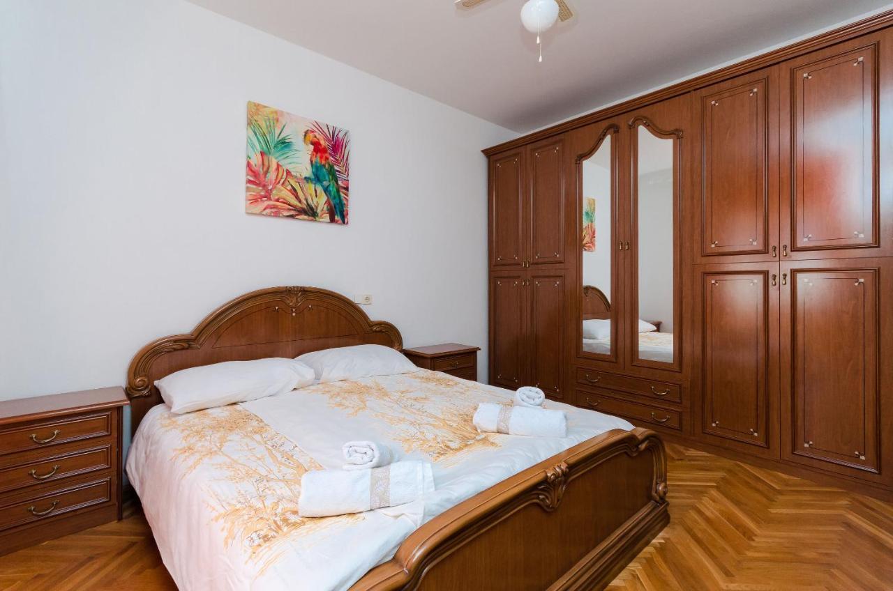 Apartments Slavica R Banjol Exterior foto