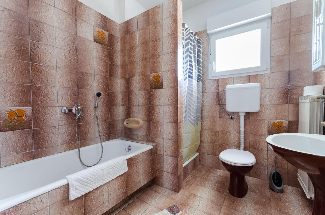 Apartments Slavica R Banjol Exterior foto